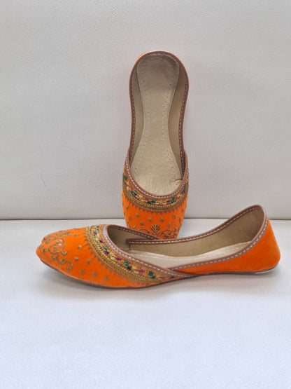 Timeless Elegance: Exquisite Artisan Punjabi Khussa - Authentic Pakistani Flat Jutti