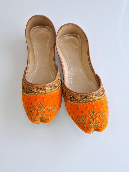 Timeless Elegance: Exquisite Artisan Punjabi Khussa - Authentic Pakistani Flat Jutti