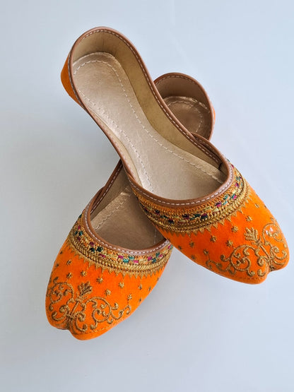 Timeless Elegance: Exquisite Artisan Punjabi Khussa - Authentic Pakistani Flat Jutti